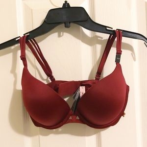 NWT Victoria’s Secret Very Sexy Push Up Bra 32DD
